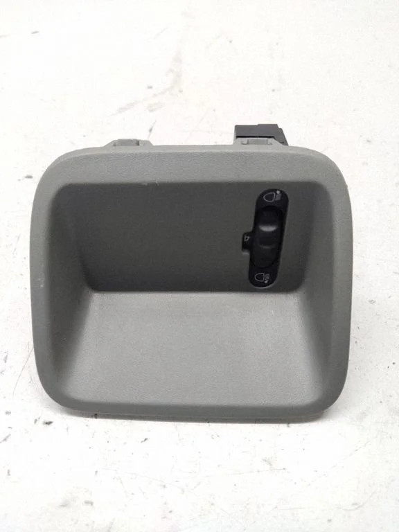Headlight level height control switch – Renault Trafic II (X83) (2001-2014)