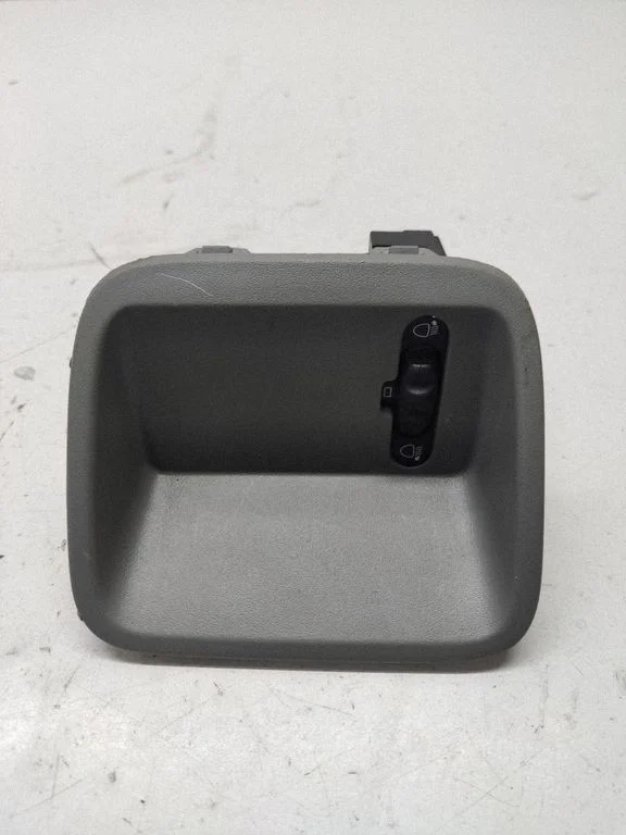 Headlight level height control switch – Renault Trafic II (X83) (2001-2014)