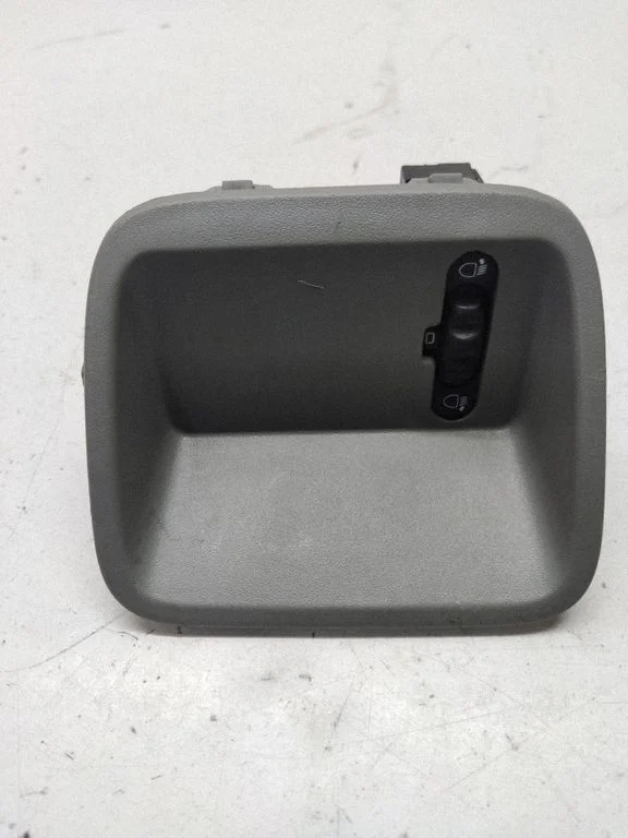 Headlight level height control switch – Renault Trafic II (X83) (2001-2014)