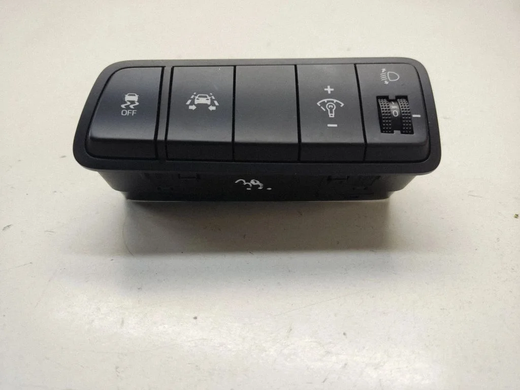 Esitulede kõrguse reguleerimise lüliti – Hyundai Tucson TL (2015-)