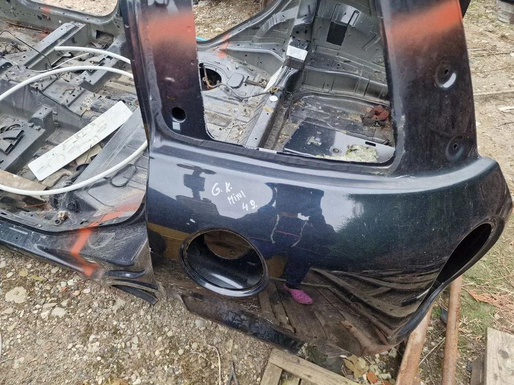 Rear quarter panel – rear left