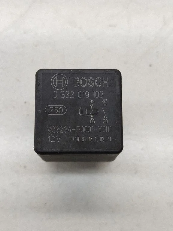 Other relay 0332019103
