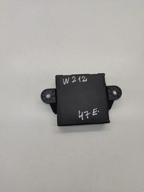 Durvju elektronikas vadības bloks – Mercedes-Benz E klase W212 (2009-2016)