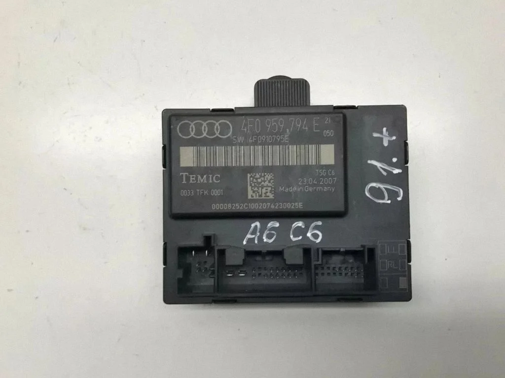 Door control unit/module 4F0910795E