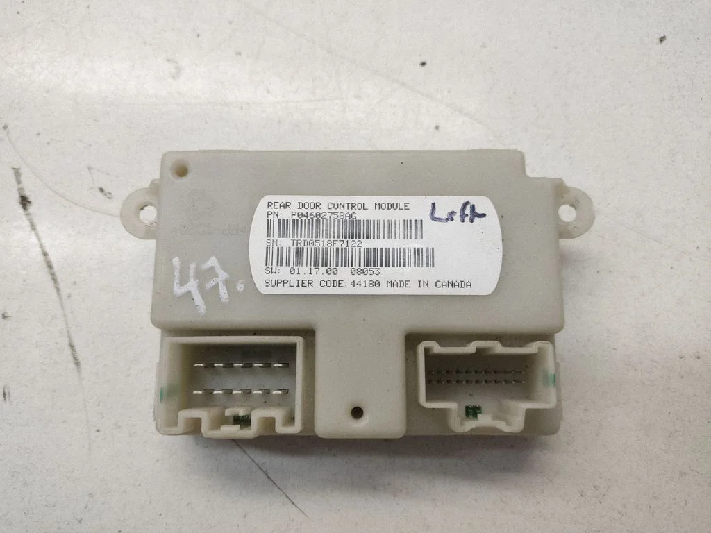 Door control unit/module P04602758AG