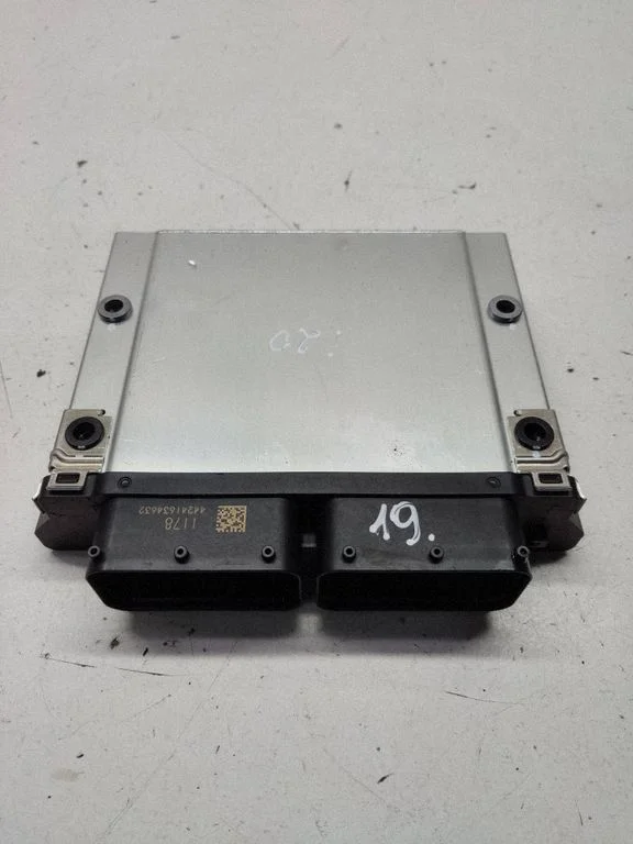 Dzinēja vadības bloks 3913107BP0