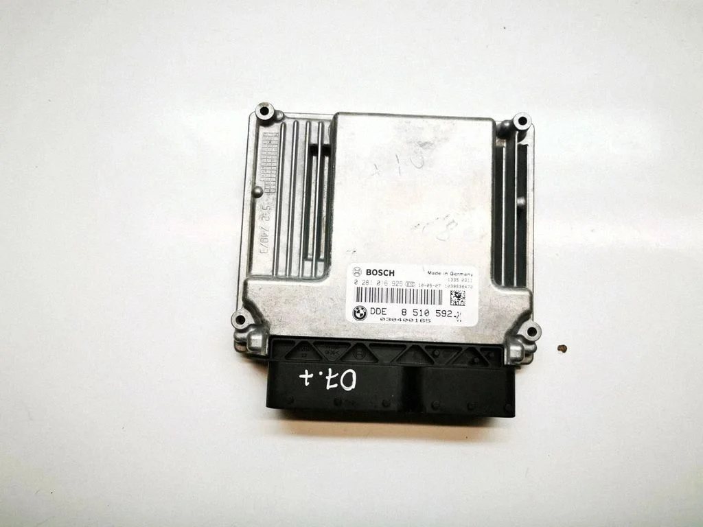 Mootori juhtplokk – BMW 1-seeria E82 E88 (2007-2014)