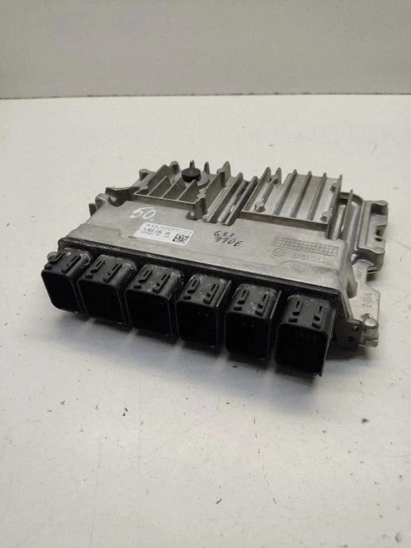 Dzinēja vadības bloks 5A23E06