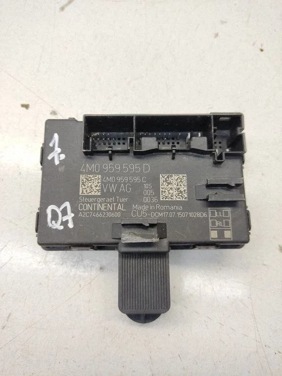 Door control unit/module 4M0959595D