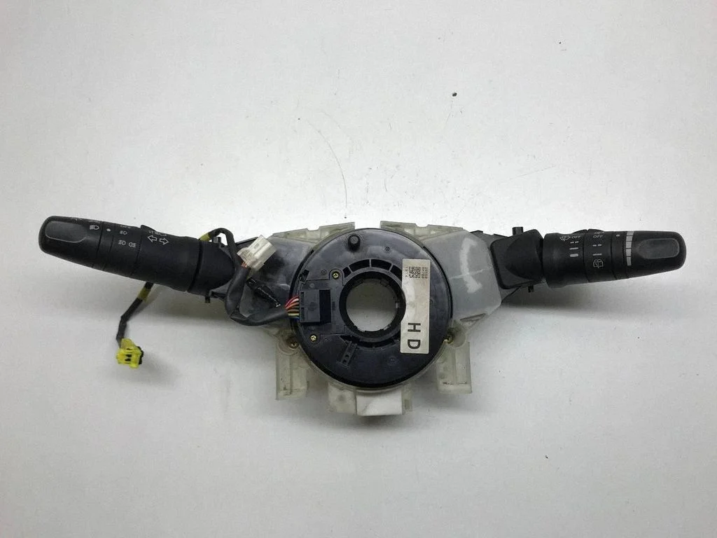Wiper turn signal indicator stalk/switch – Nissan X-Trail T30 (2001-2007)