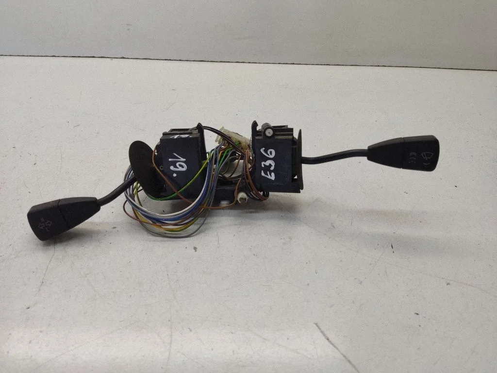 Wiper turn signal indicator stalk/switch 1159147