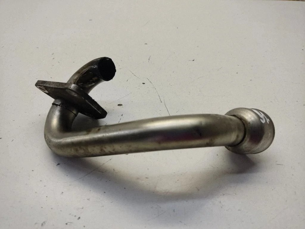 EGR valve line/pipe/hose – front