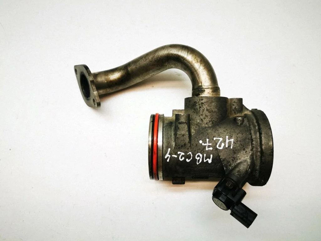EGR-klapi toru (-d)/ voolik (-ud) – Mercedes-Benz C-klass AMG W204 (2007-2014)