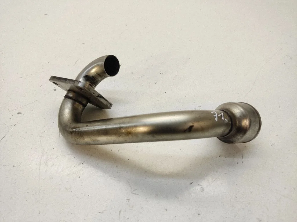 EGR valve line/pipe/hose – front