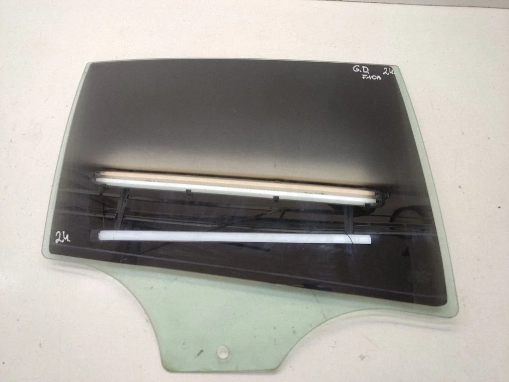 Rear door window glass 43R00049