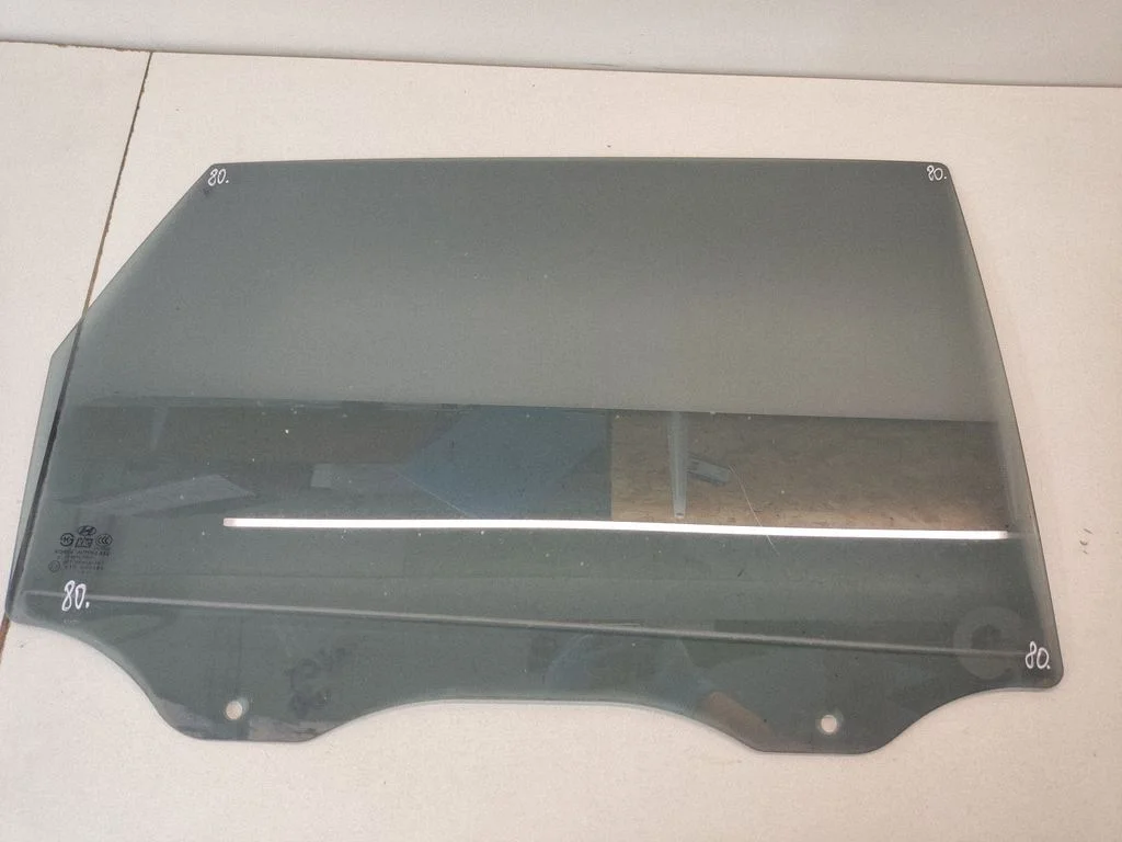 Rear door window glass 43R000385
