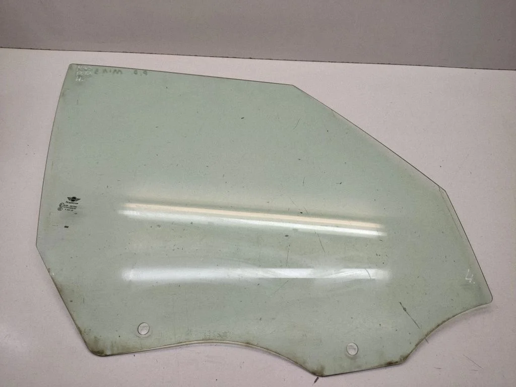 Front door window glass four-door 43R001583