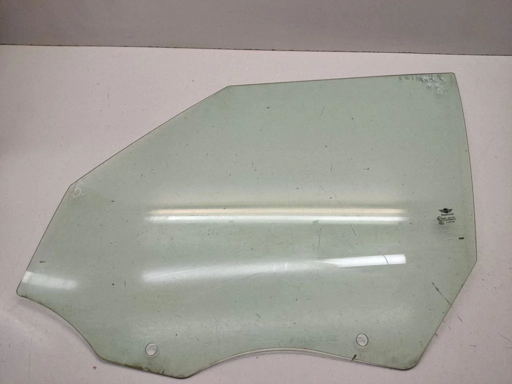 Front door window glass four-door – Mini Cooper Countryman R60 (2011-2016)