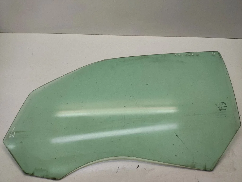 Front door window glass four-door 43R000263