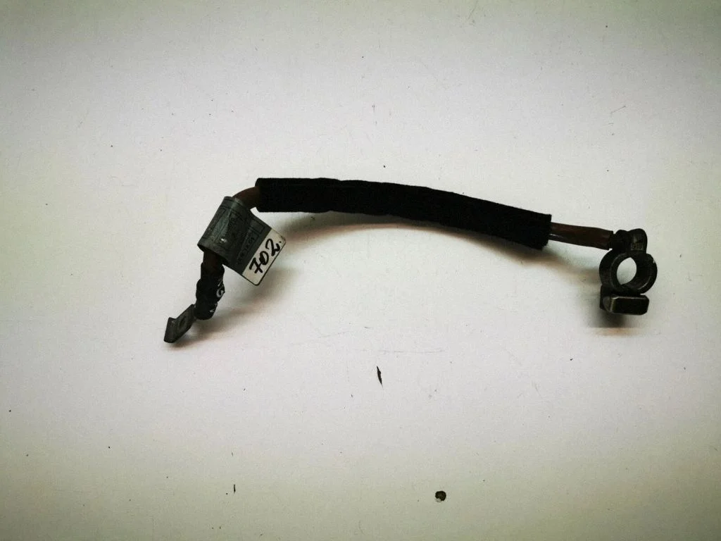 Przewód masowy (akumulatora) – Land Rover Range Rover L322 (2002-2012)