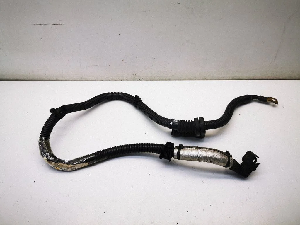 Positive cable (battery) 1105JL05A