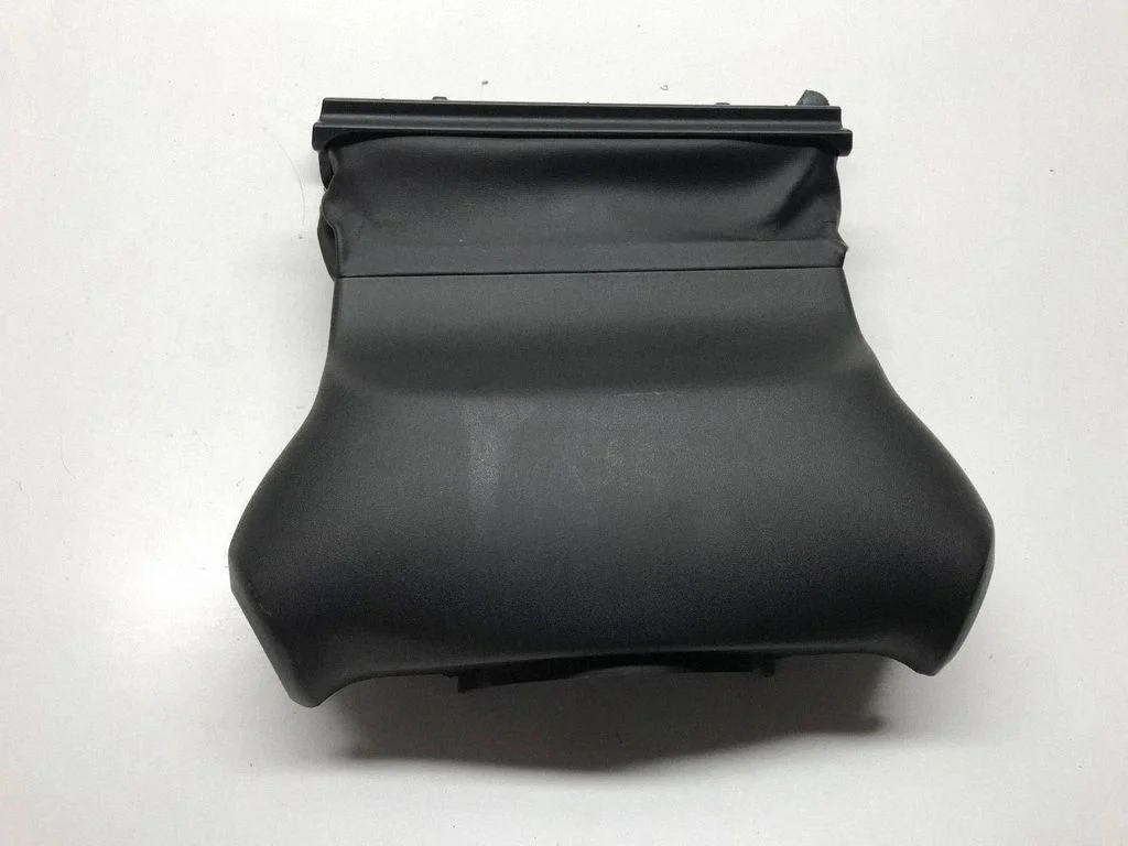 Steering wheel column trim – Nissan Qashqai+2 (2008-2010)