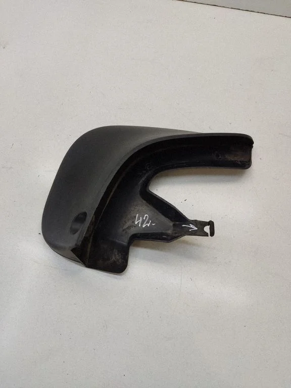 Rear mudguard 868412E000