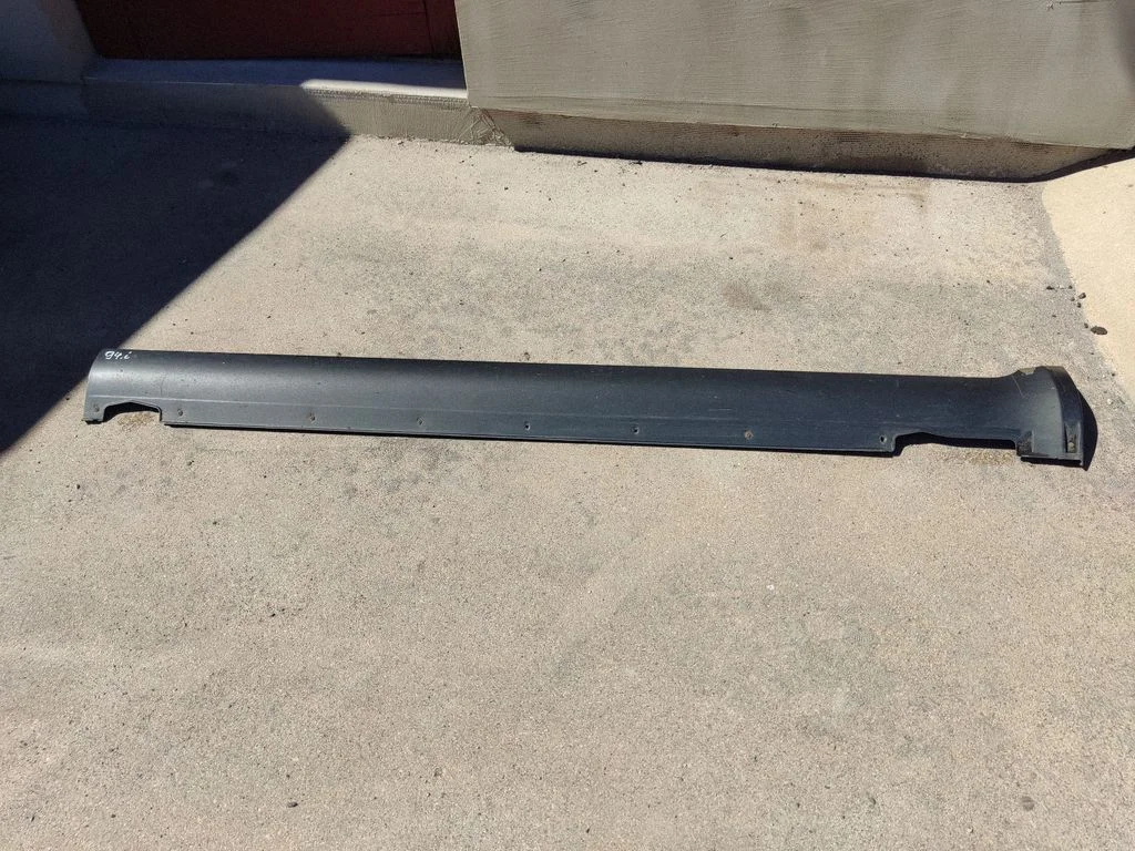 Sill 877512E000