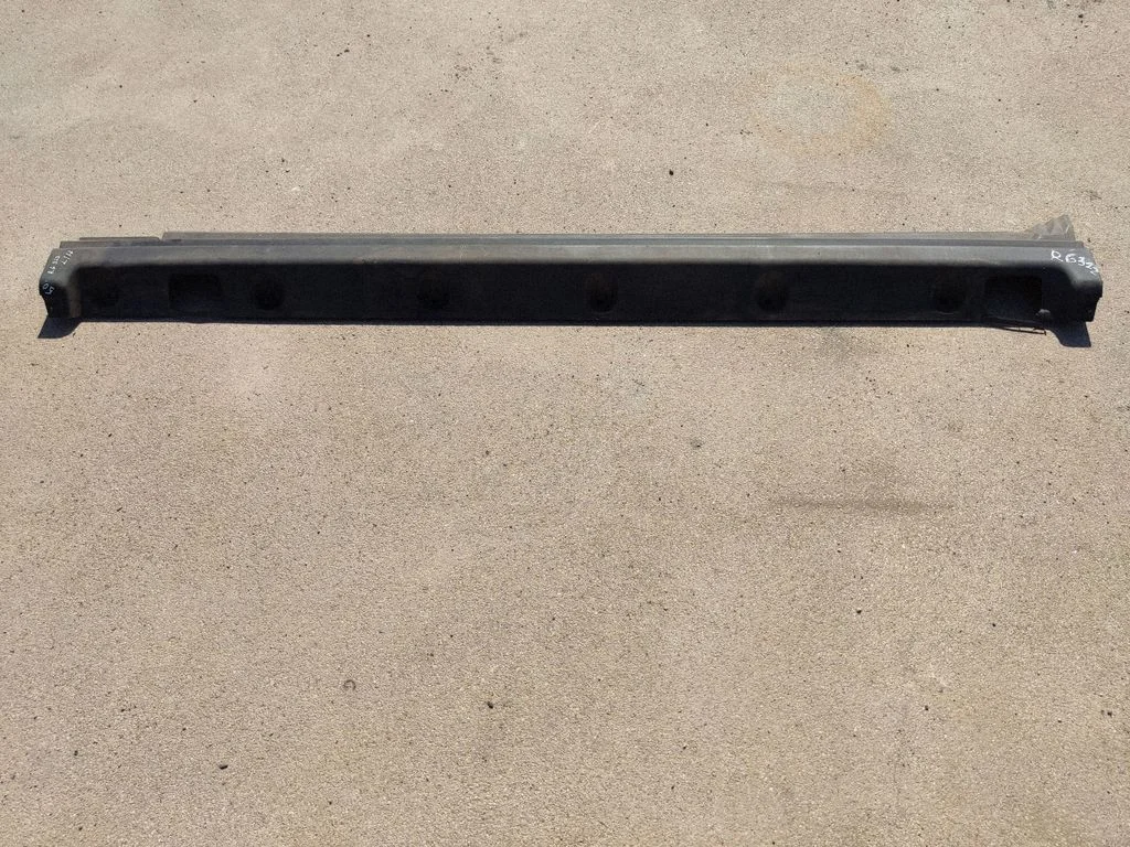 Sill 7000301