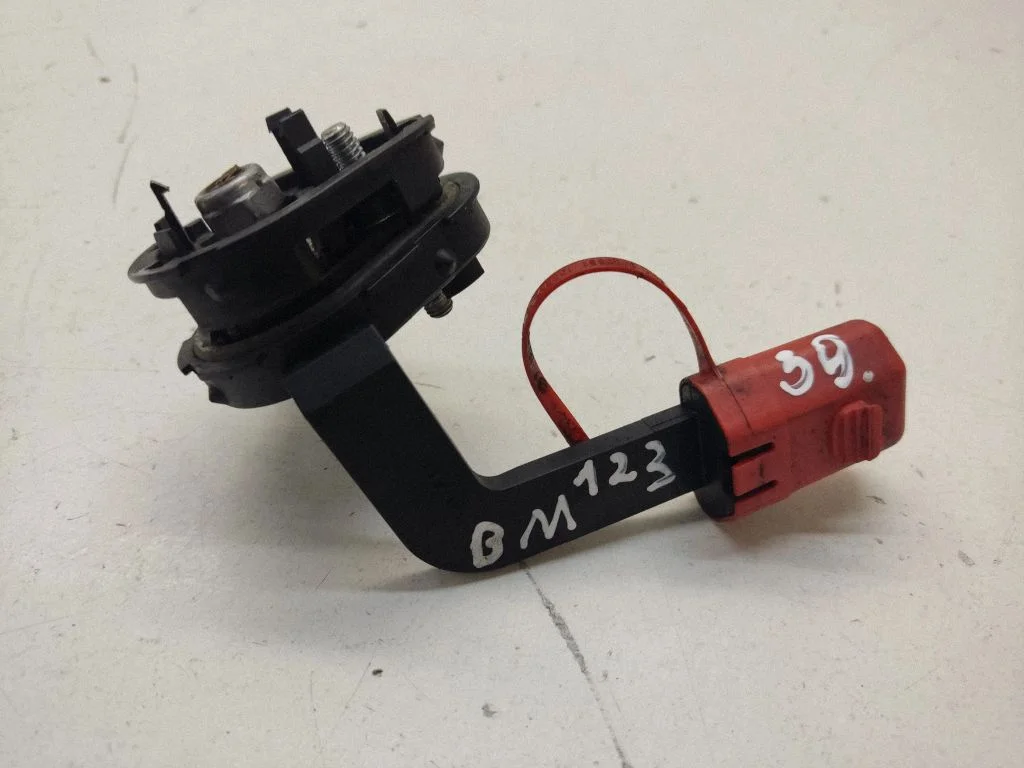 Plussjuhtmete ühendussõlm – BMW 1-seeria E81 E87 (2004-2011)