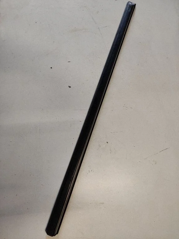 Front door trim (molding) 1904769