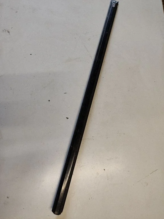 Front door trim (molding) 1904769