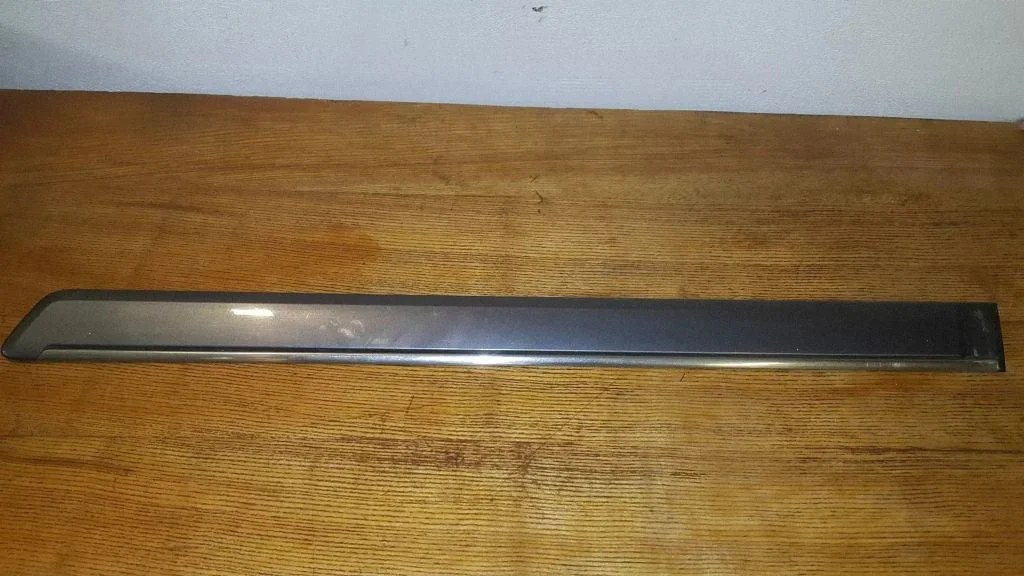 Front door trim (molding) 8658936