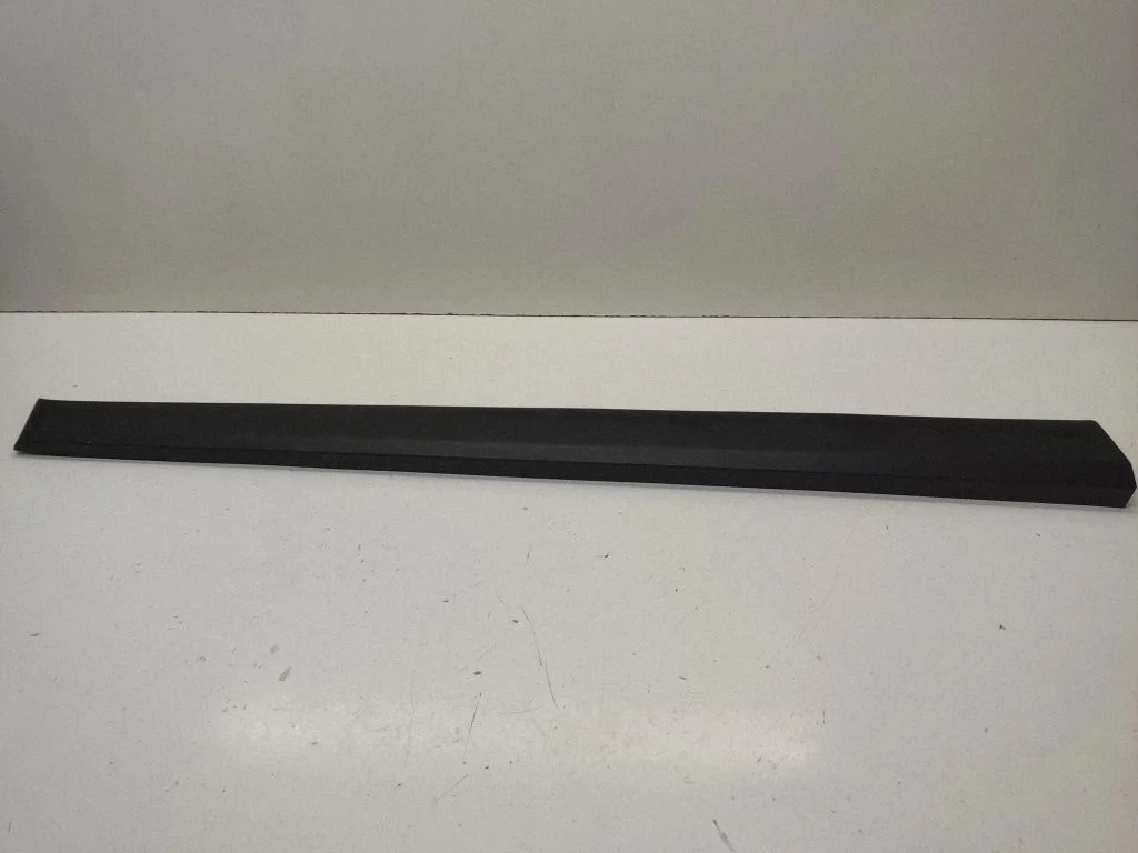 Front door trim (molding) 87723H8400