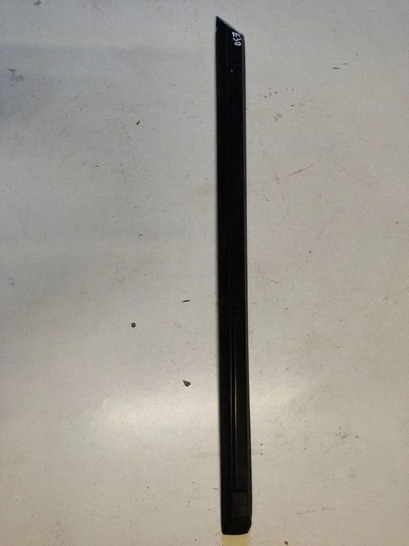Rear door trim (molding) – BMW 3 Series E30 (1983-1994)