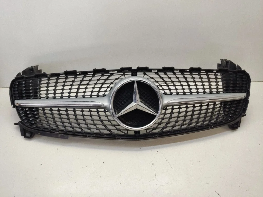 Front grill – Mercedes-Benz A-Class W176 (2012-2018)