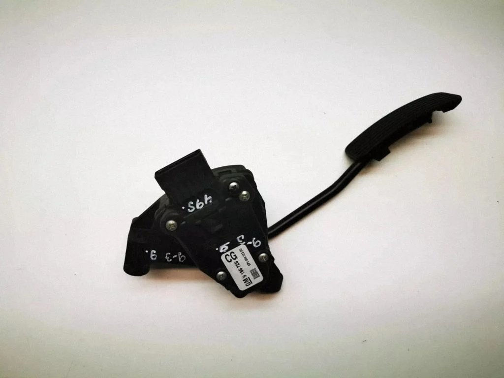 Accelerator throttle pedal – Saab 9-3 Ver2 (2008-2016)