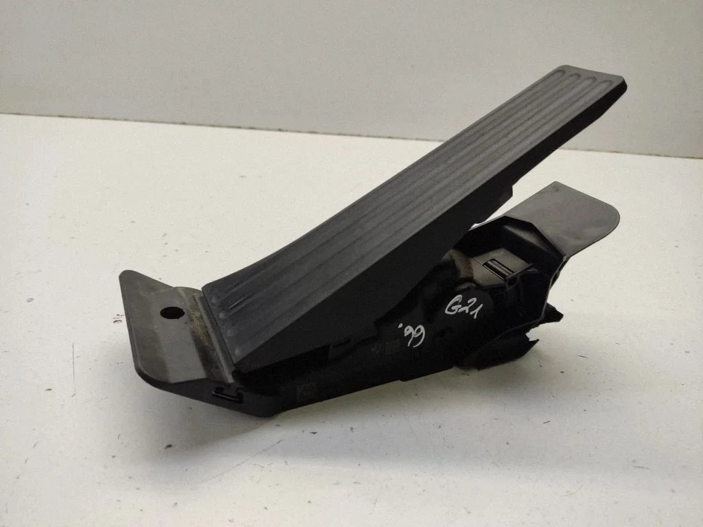 Accelerator throttle pedal – BMW 3 Series G20 G21 (2019-)