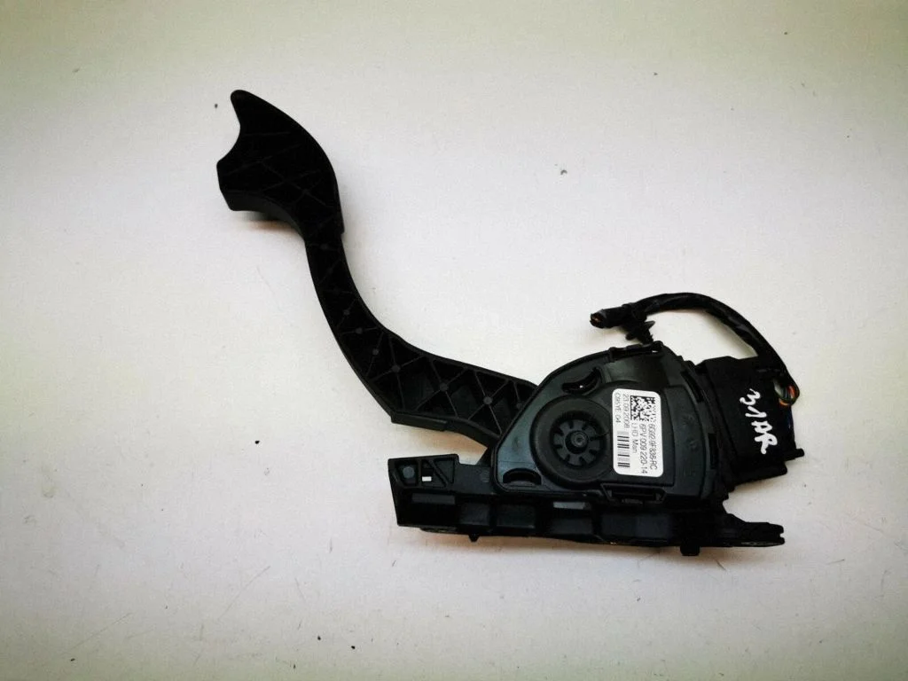 Gaasipedaal – Ford Mondeo MK IV (2007-2014)