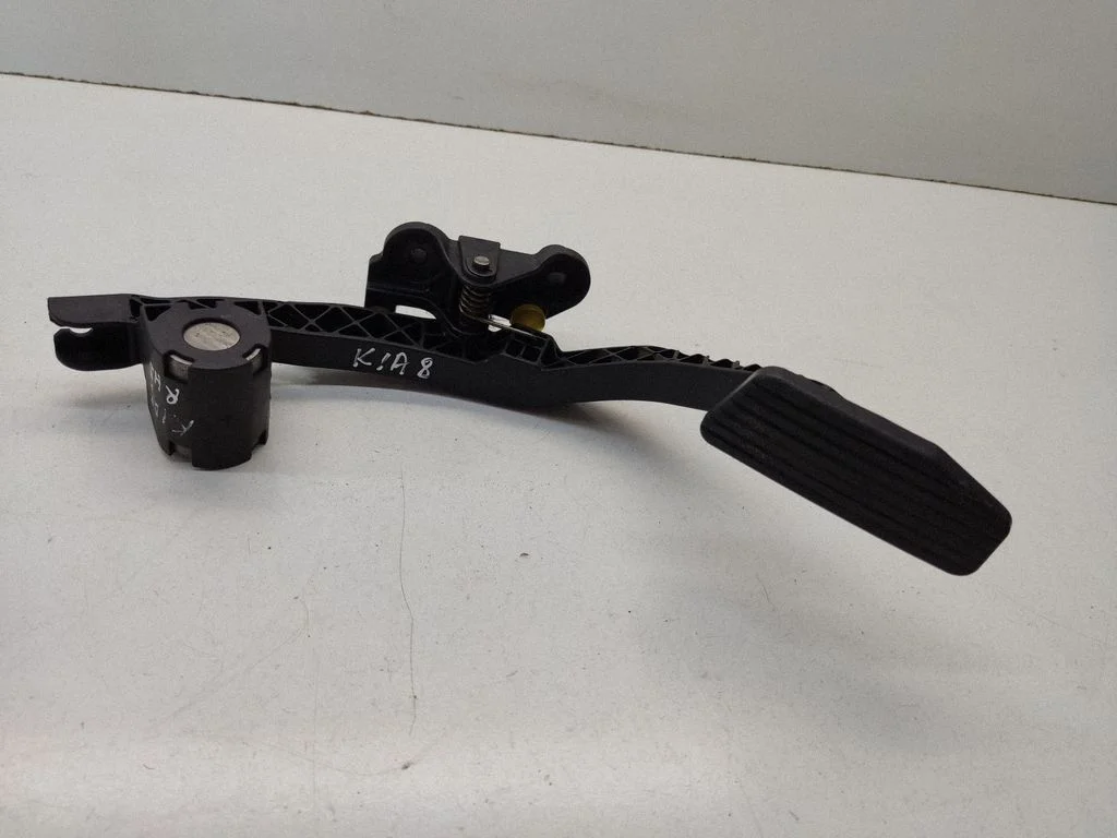 Accelerator throttle pedal 327261F900