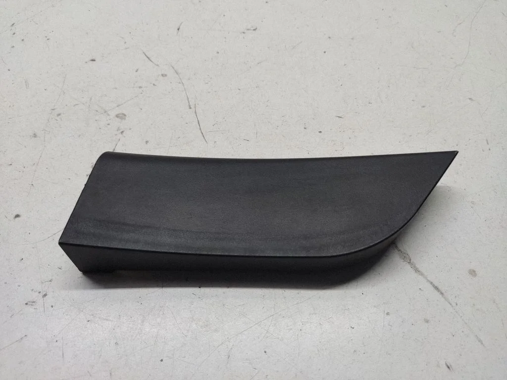 Välispeegli plastkate – vasak