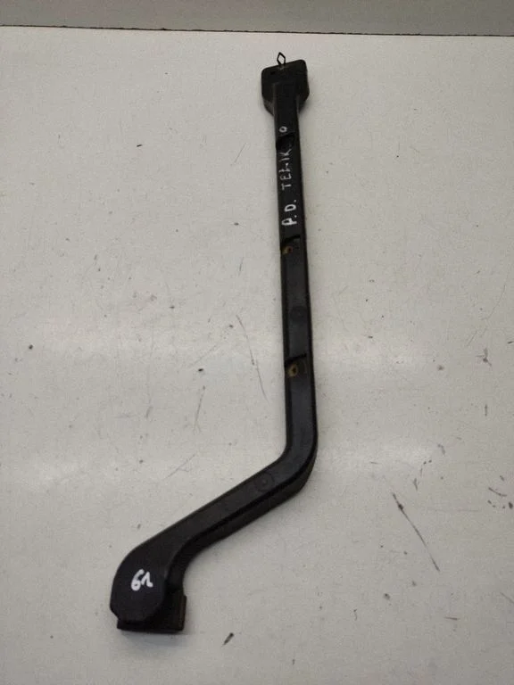 Radiator support slam panel bracket – front right