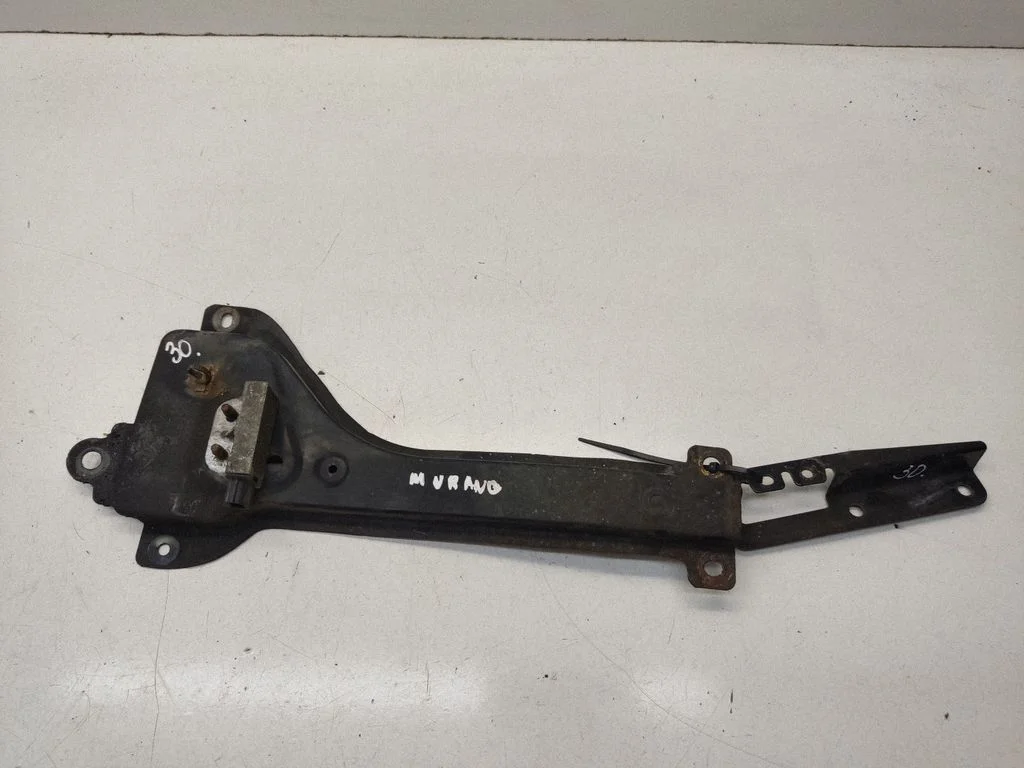 Radiator support slam panel bracket – front