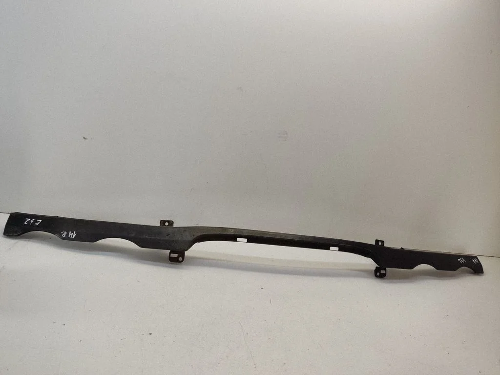Under headlight/headlamp trim – BMW 7 Series E32 (1986-1994)