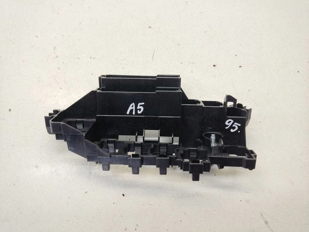 Fuse box cover 8K2937503