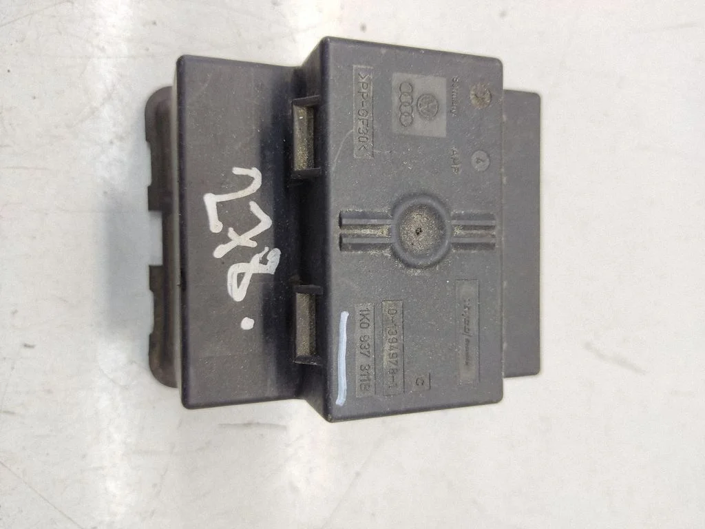 Fuse box cover 1K0937311B