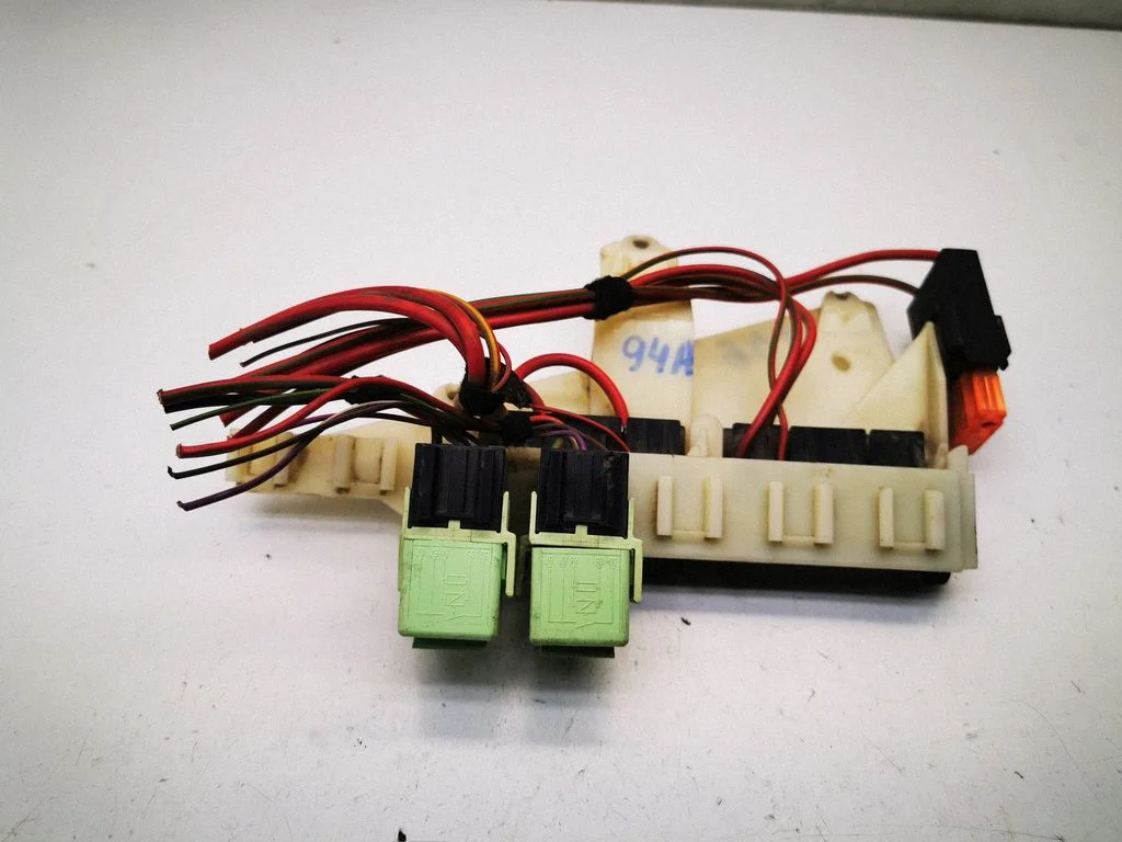 Drošinātāju bloks 8371884