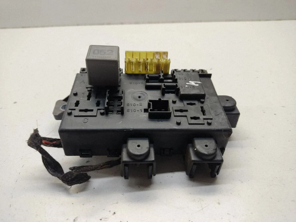 Drošinātāju bloks A4479060400