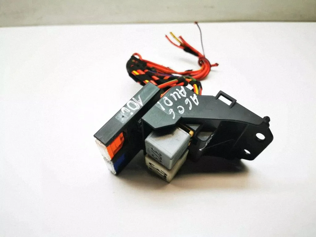 Fuse module – Audi A6 Allroad C6 (2006-2011)