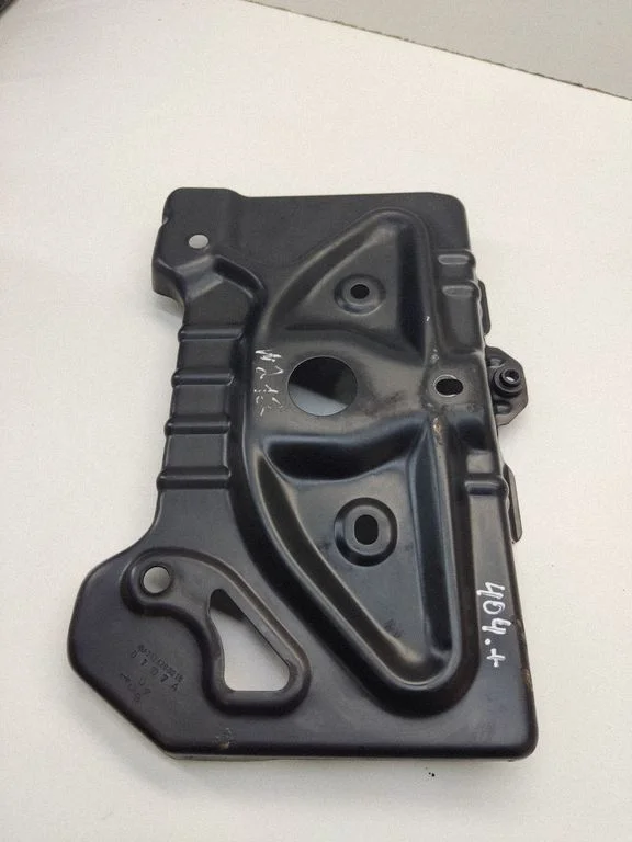Battery tray – Mercedes-Benz E-Class W212 (2009-2016)